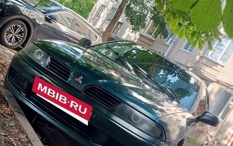 Mitsubishi Carisma I, 2001 год, 235 000 рублей, 2 фотография