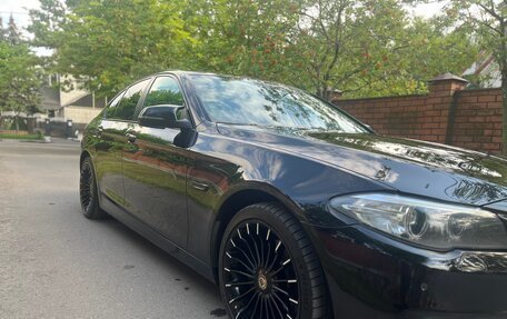 BMW 5 серия, 2015 год, 2 700 000 рублей, 2 фотография