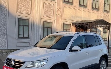 Volkswagen Tiguan I, 2009 год, 999 000 рублей, 2 фотография