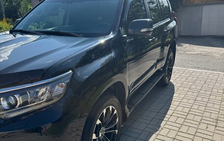 Toyota Land Cruiser Prado 150 рестайлинг 2, 2013 год, 4 700 000 рублей, 6 фотография