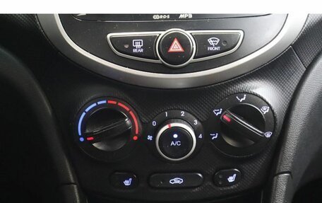 Hyundai Solaris II рестайлинг, 2012 год, 750 000 рублей, 12 фотография