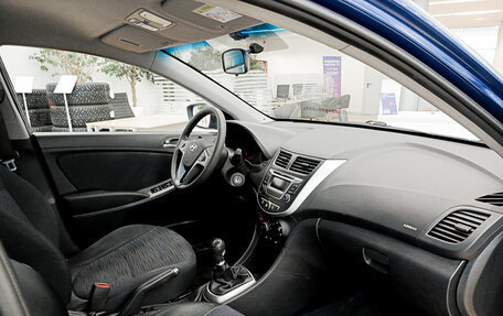 Hyundai Solaris II рестайлинг, 2015 год, 819 000 рублей, 11 фотография
