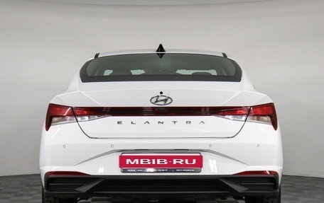 Hyundai Elantra, 2021 год, 1 977 000 рублей, 6 фотография