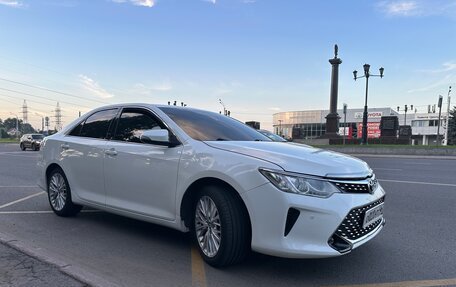 Toyota Camry, 2015 год, 1 840 000 рублей, 2 фотография
