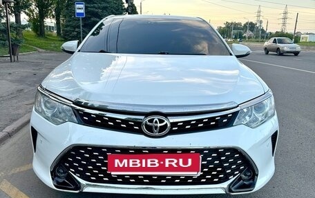 Toyota Camry, 2015 год, 1 840 000 рублей, 6 фотография