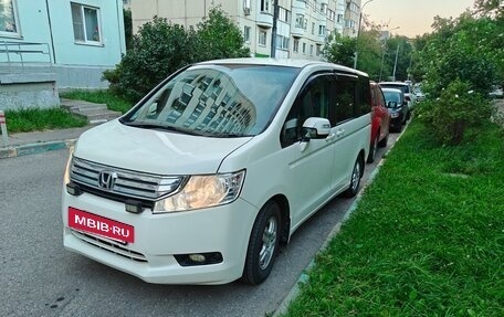 Honda Stepwgn IV, 2012 год, 1 250 000 рублей, 2 фотография