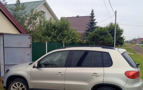 Volkswagen Tiguan I, 2011 год, 1 100 000 рублей, 2 фотография
