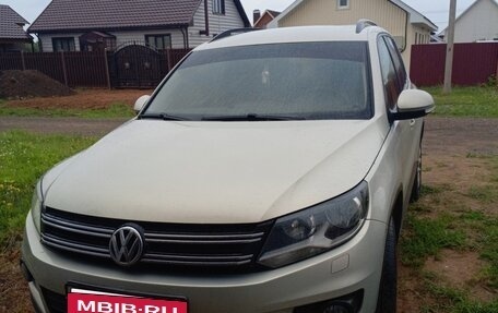 Volkswagen Tiguan I, 2011 год, 1 100 000 рублей, 3 фотография
