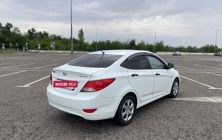Hyundai Solaris II рестайлинг, 2013 год, 875 000 рублей, 4 фотография
