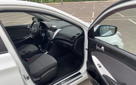 Hyundai Solaris II рестайлинг, 2013 год, 875 000 рублей, 10 фотография