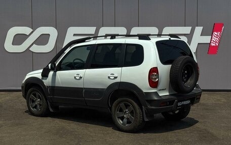 Chevrolet Niva I рестайлинг, 2018 год, 749 000 рублей, 2 фотография