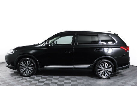 Mitsubishi Outlander III рестайлинг 3, 2018 год, 1 949 000 рублей, 8 фотография