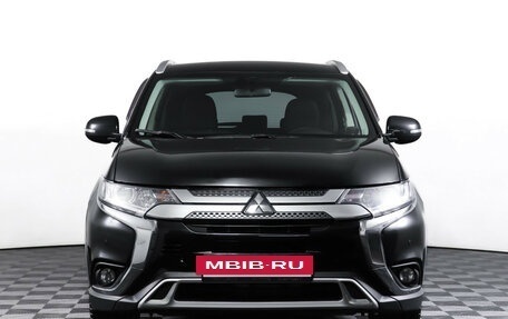 Mitsubishi Outlander III рестайлинг 3, 2018 год, 1 949 000 рублей, 2 фотография