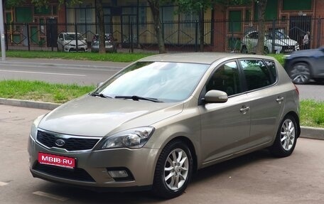 KIA cee'd I рестайлинг, 2011 год, 675 000 рублей, 1 фотография