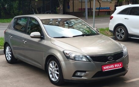 KIA cee'd I рестайлинг, 2011 год, 675 000 рублей, 3 фотография