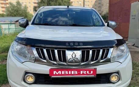 Mitsubishi L200 IV рестайлинг, 2015 год, 1 780 000 рублей, 7 фотография