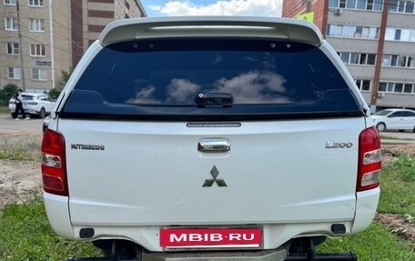 Mitsubishi L200 IV рестайлинг, 2015 год, 1 780 000 рублей, 3 фотография