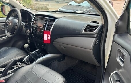 Mitsubishi L200 IV рестайлинг, 2015 год, 1 780 000 рублей, 14 фотография