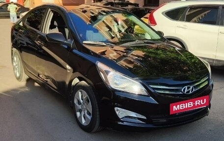 Hyundai Solaris II рестайлинг, 2015 год, 1 200 000 рублей, 3 фотография