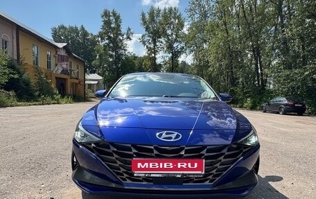 Hyundai Elantra, 2021 год, 2 300 000 рублей, 8 фотография