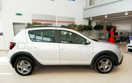 Renault Sandero II рестайлинг, 2019 год, 1 097 000 рублей, 8 фотография