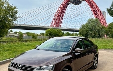 Volkswagen Jetta VI, 2014 год, 1 300 000 рублей, 2 фотография