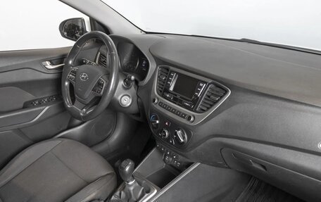 Hyundai Solaris II рестайлинг, 2017 год, 1 045 400 рублей, 4 фотография