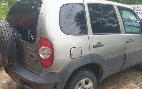 Chevrolet Niva I рестайлинг, 2011 год, 350 000 рублей, 4 фотография