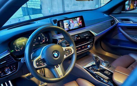 BMW 5 серия, 2019 год, 6 000 000 рублей, 13 фотография