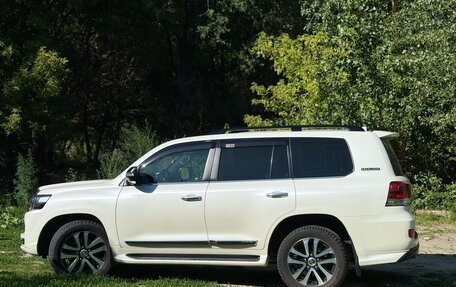 Toyota Land Cruiser 200, 2017 год, 8 000 000 рублей, 5 фотография