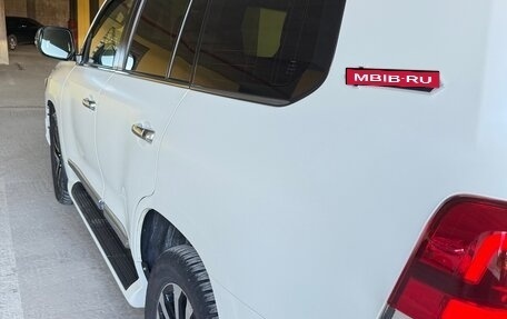 Toyota Land Cruiser 200, 2017 год, 8 000 000 рублей, 9 фотография