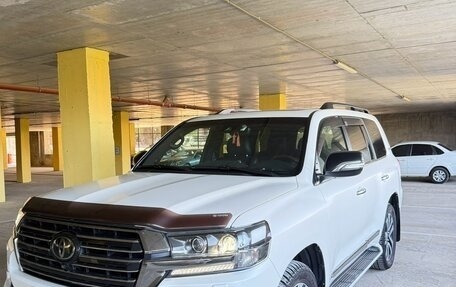 Toyota Land Cruiser 200, 2017 год, 8 000 000 рублей, 3 фотография