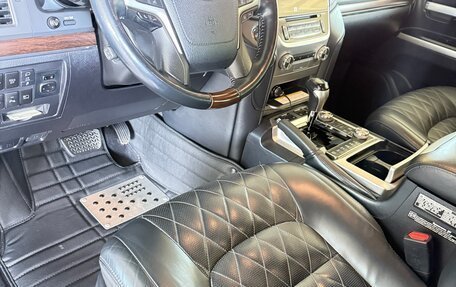 Toyota Land Cruiser 200, 2017 год, 8 000 000 рублей, 17 фотография