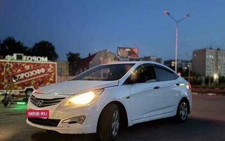 Hyundai Solaris II рестайлинг, 2015 год, 580 000 рублей, 2 фотография