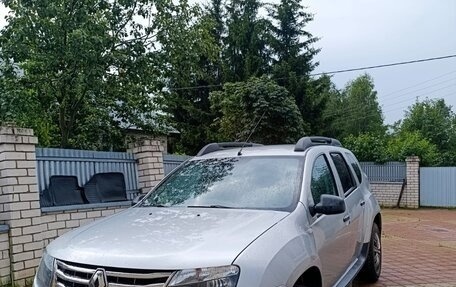 Renault Duster I рестайлинг, 2014 год, 950 000 рублей, 2 фотография