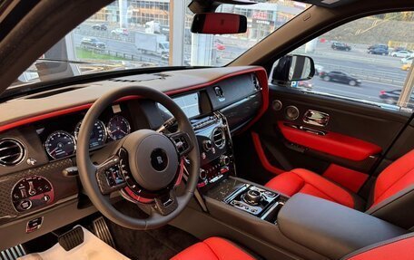 Rolls-Royce Cullinan, 2021 год, 40 000 000 рублей, 5 фотография