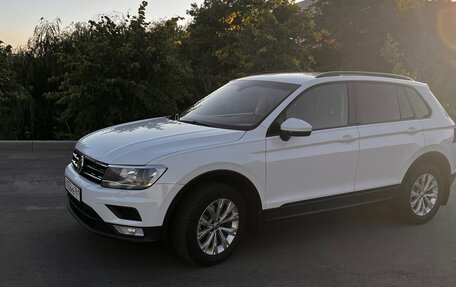 Volkswagen Tiguan II, 2017 год, 1 980 000 рублей, 4 фотография