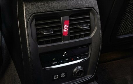 BMW 3 серия, 2019 год, 3 410 000 рублей, 19 фотография