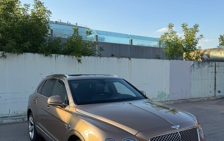 Bentley Bentayga I, 2015 год, 10 500 000 рублей, 3 фотография