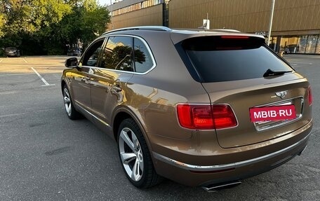 Bentley Bentayga I, 2015 год, 10 500 000 рублей, 5 фотография