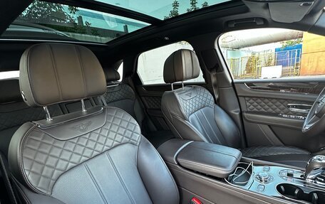 Bentley Bentayga I, 2015 год, 10 500 000 рублей, 9 фотография