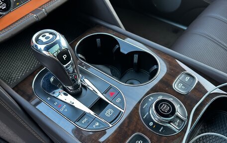 Bentley Bentayga I, 2015 год, 10 500 000 рублей, 16 фотография