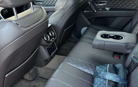 Bentley Bentayga I, 2015 год, 10 500 000 рублей, 20 фотография