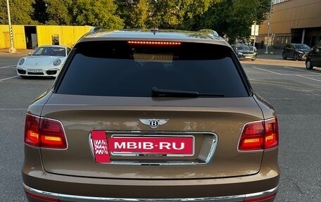 Bentley Bentayga I, 2015 год, 10 500 000 рублей, 6 фотография