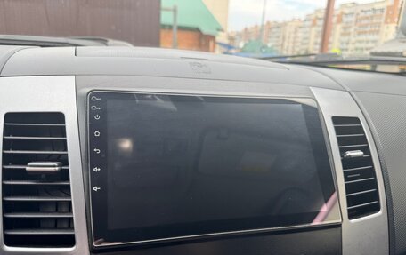 Mitsubishi Outlander III рестайлинг 3, 2007 год, 1 350 000 рублей, 16 фотография