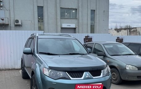Mitsubishi Outlander III рестайлинг 3, 2007 год, 1 350 000 рублей, 28 фотография