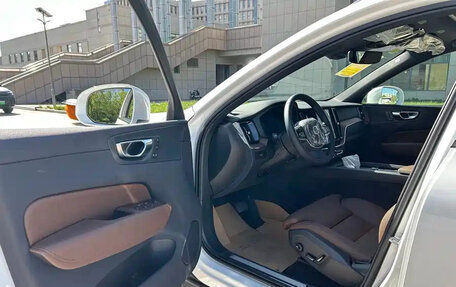 Volvo XC60 II, 2025 год, 4 790 099 рублей, 6 фотография