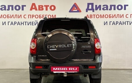 Chevrolet Niva I рестайлинг, 2015 год, 649 000 рублей, 4 фотография