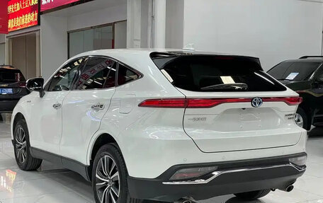 Toyota Harrier, 2022 год, 2 980 000 рублей, 6 фотография