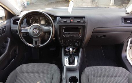 Volkswagen Jetta VI, 2014 год, 800 000 рублей, 11 фотография